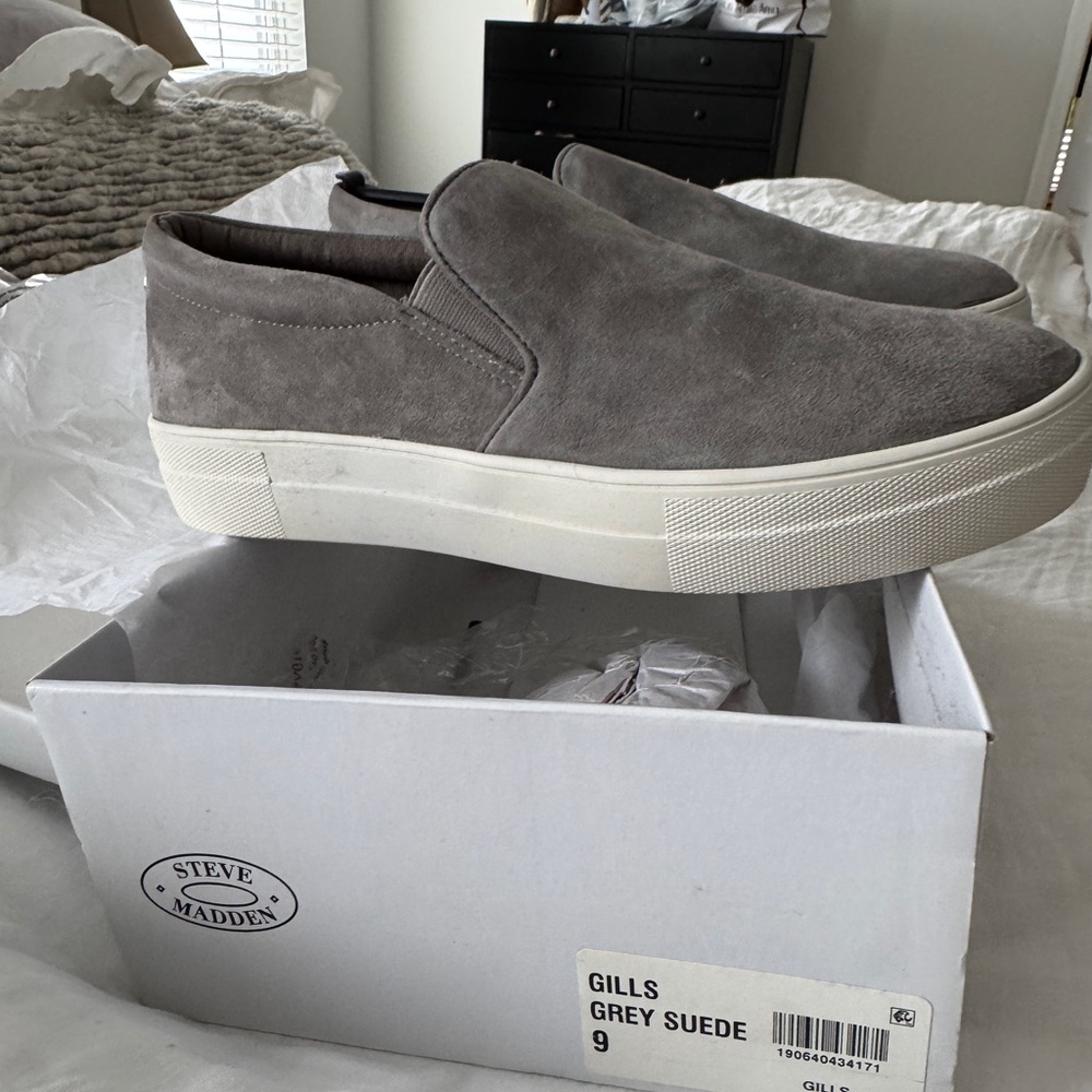 Steve Madden Gills Grey Suede Slip on Sneakers